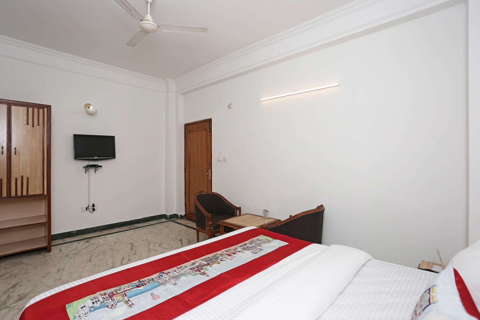 Oyo 10072 Hotel Amrit Regency Ντεχραντούν Εξωτερικό φωτογραφία
