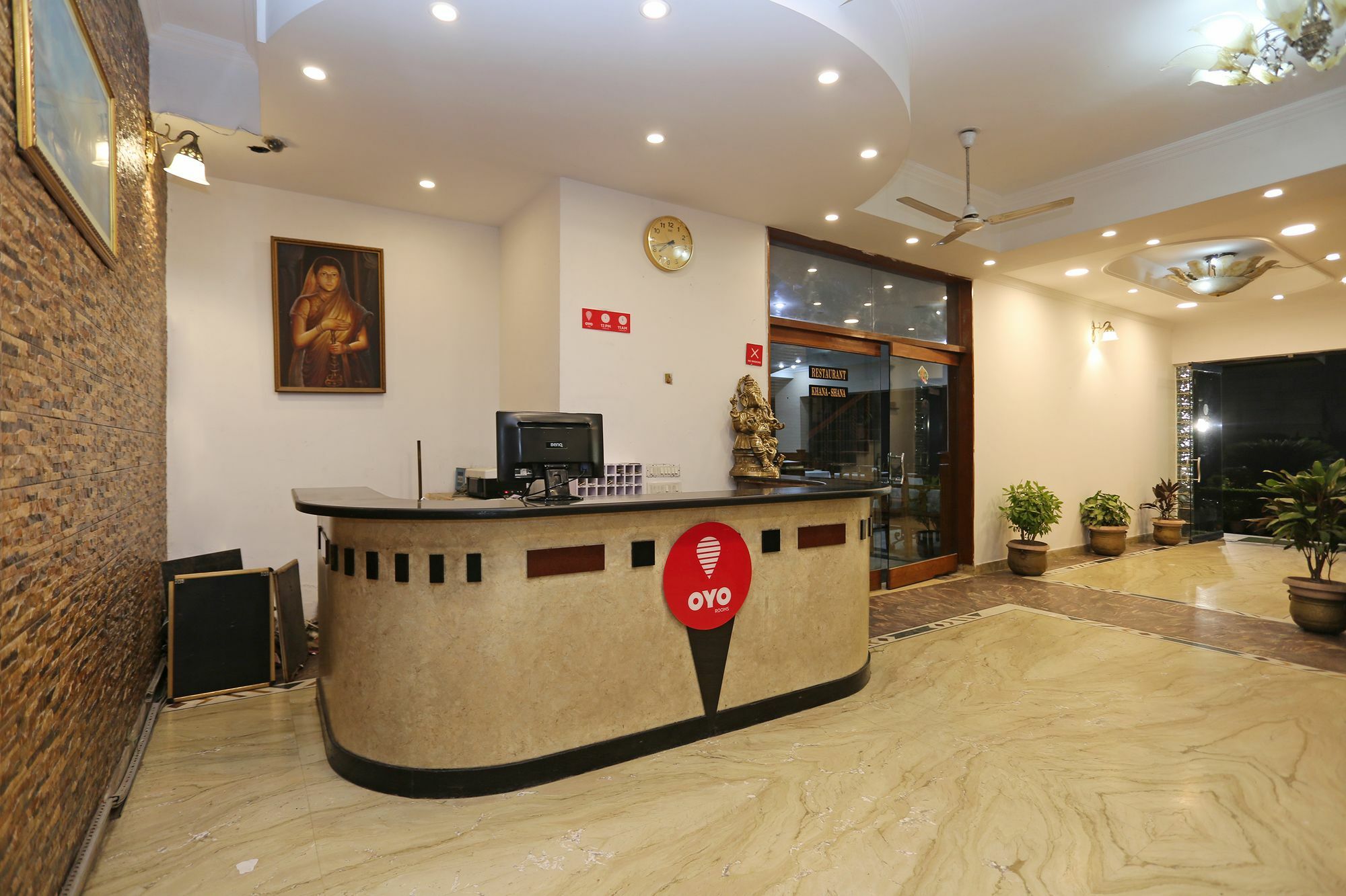 Oyo 10072 Hotel Amrit Regency Ντεχραντούν Εξωτερικό φωτογραφία